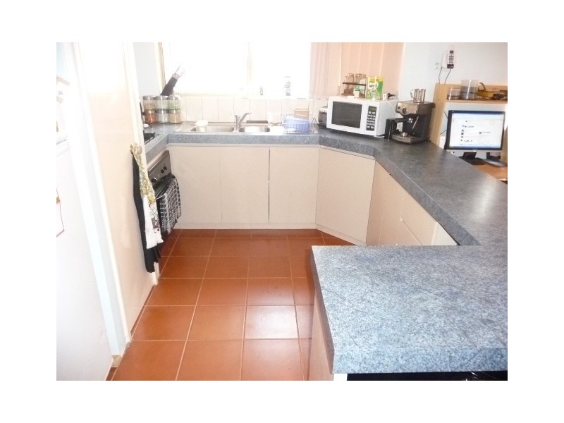 34 Roundhill Drive, Port Kennedy WA 6172