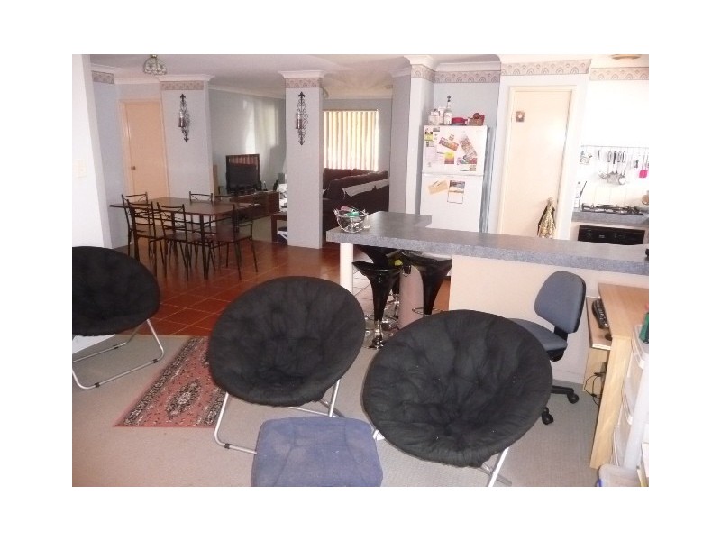 34 Roundhill Drive, Port Kennedy WA 6172