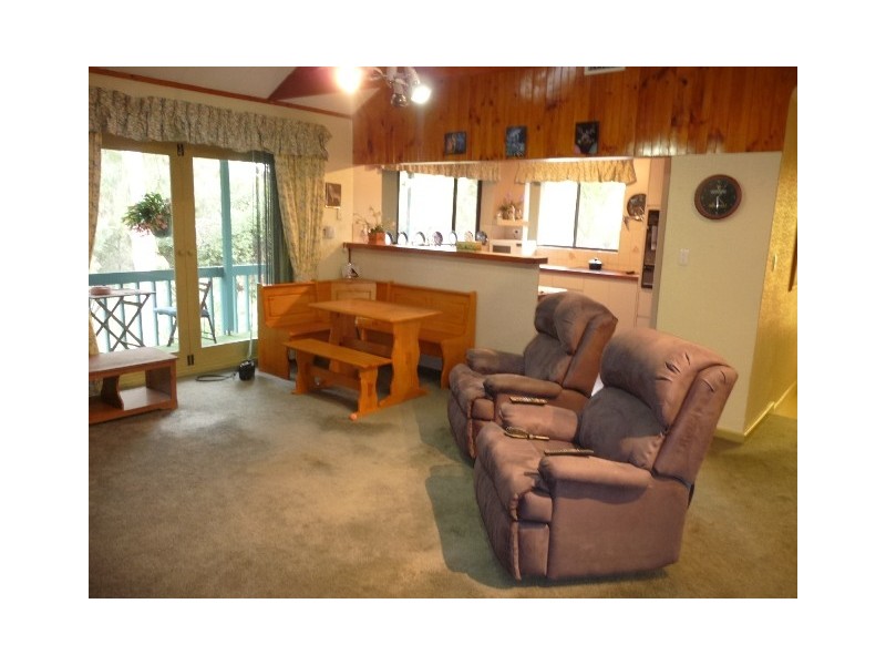 33 Jindarra Close, Cooloongup WA 6168