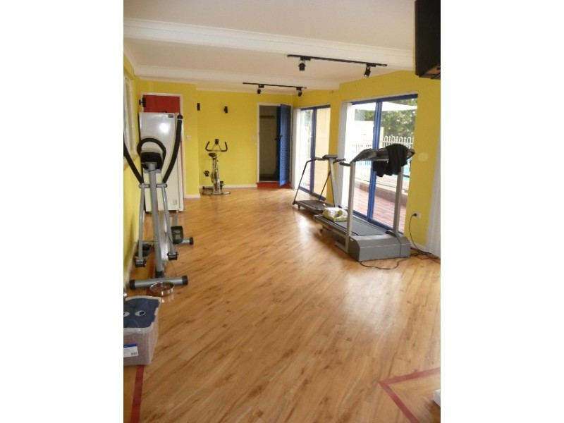 33 Jindarra Close, Cooloongup WA 6168