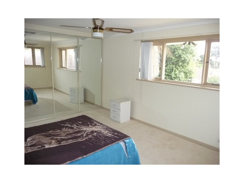 33 Jindarra Close, Cooloongup WA 6168