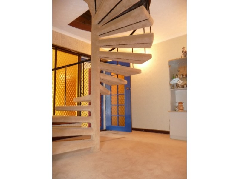 33 Jindarra Close, Cooloongup WA 6168