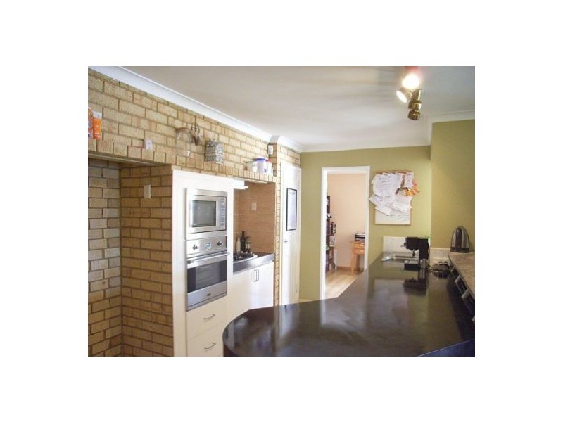 18 Farrington Street, Warnbro WA 6169