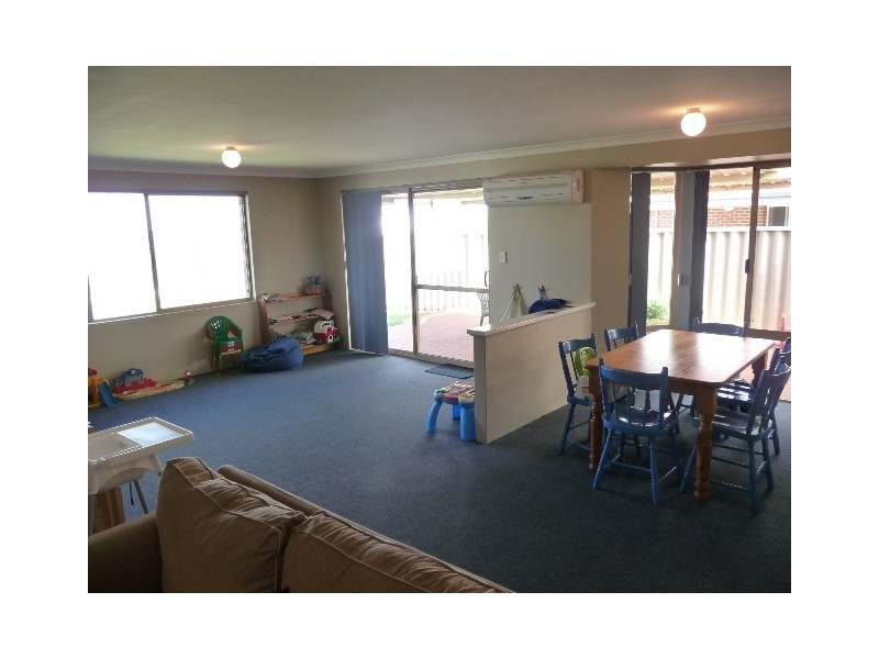 2 Burgos Lane, Port Kennedy WA 6172