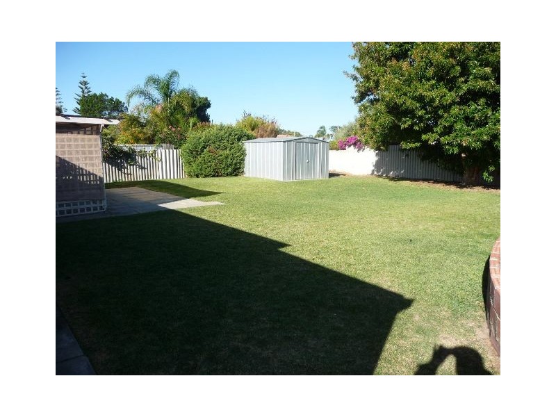 23 Wyola Street, Cooloongup WA 6168