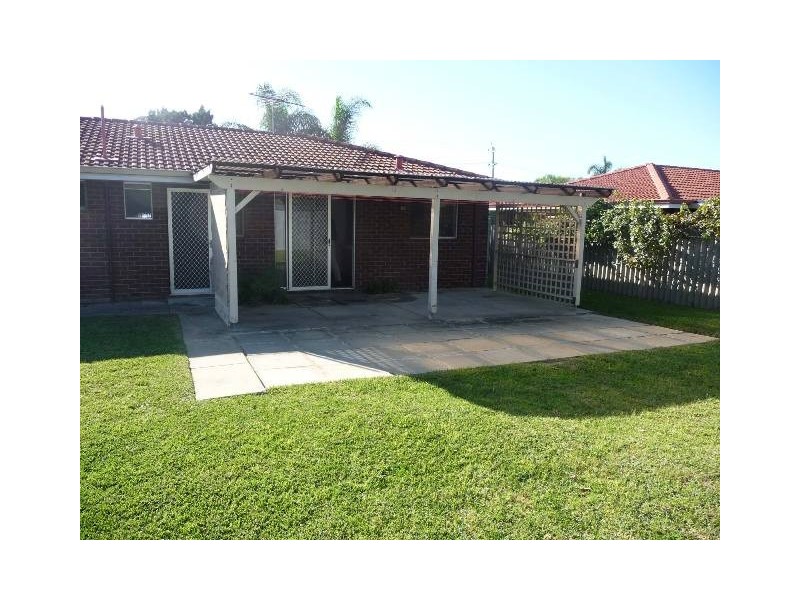 23 Wyola Street, Cooloongup WA 6168