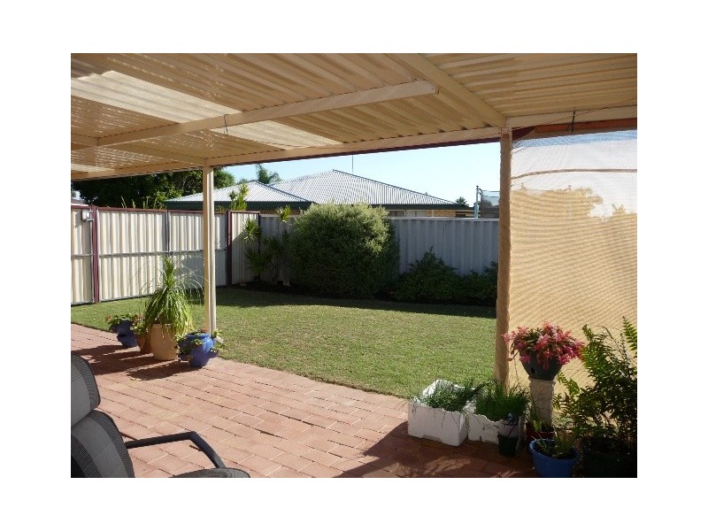 15 Pingrup Court, Waikiki WA 6169