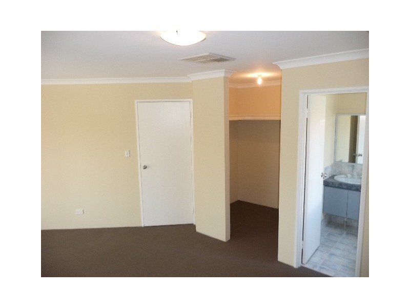 16 Primus Place, Warnbro WA 6169