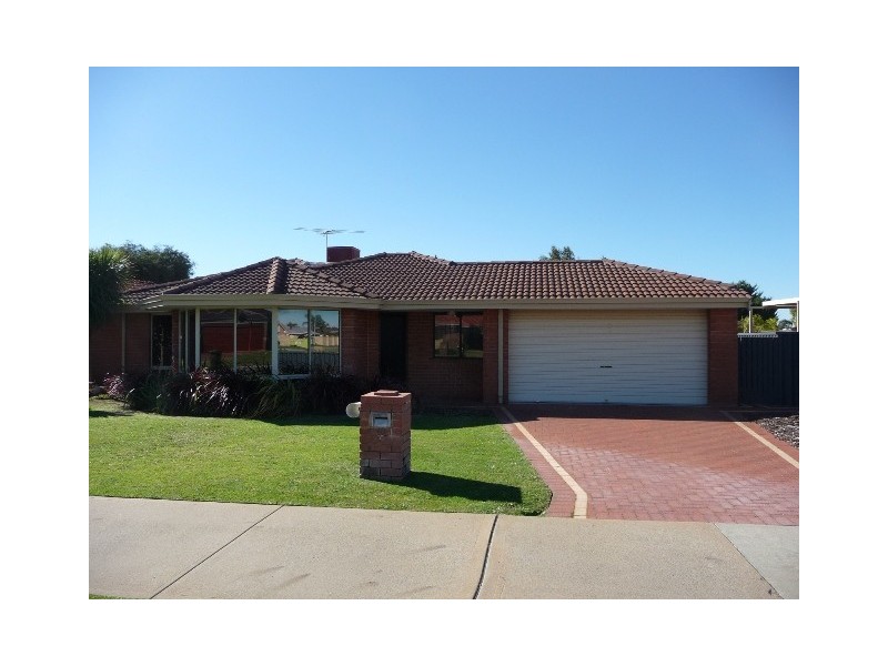 40 Coronata Drive, Warnbro WA 6169