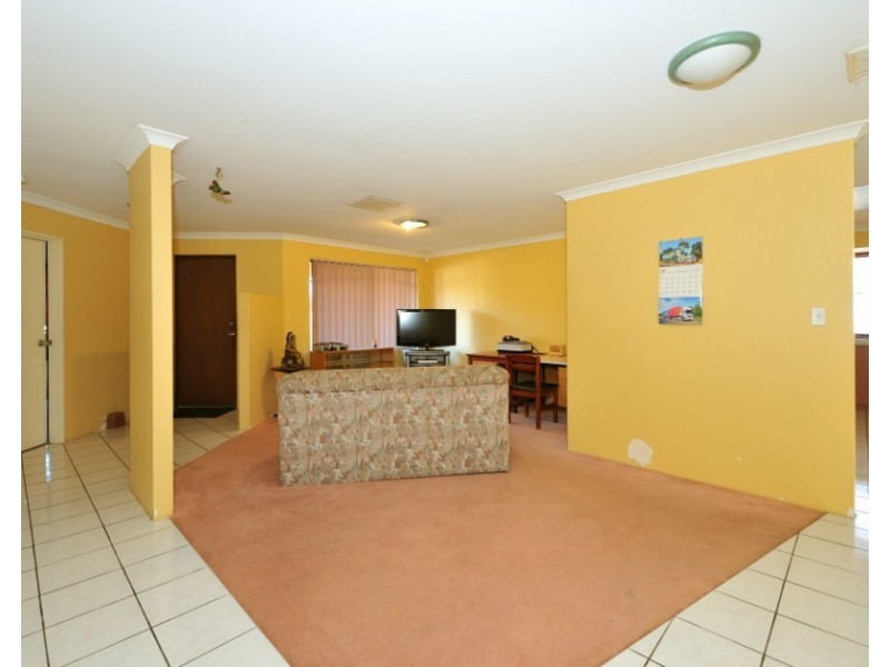 22 Menora Loop, Warnbro WA 6169