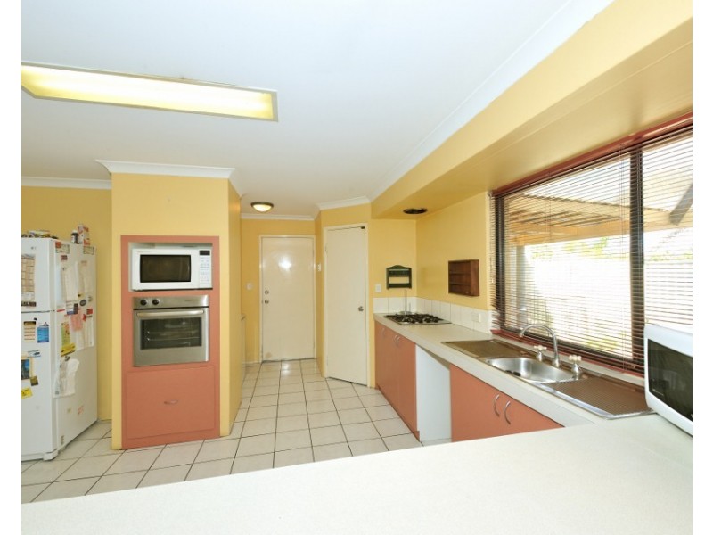 22 Menora Loop, Warnbro WA 6169