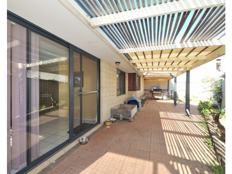 22 Menora Loop, Warnbro WA 6169