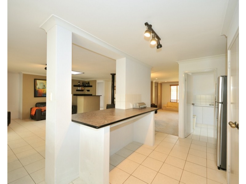 24 Ledger Street, Warnbro WA 6169