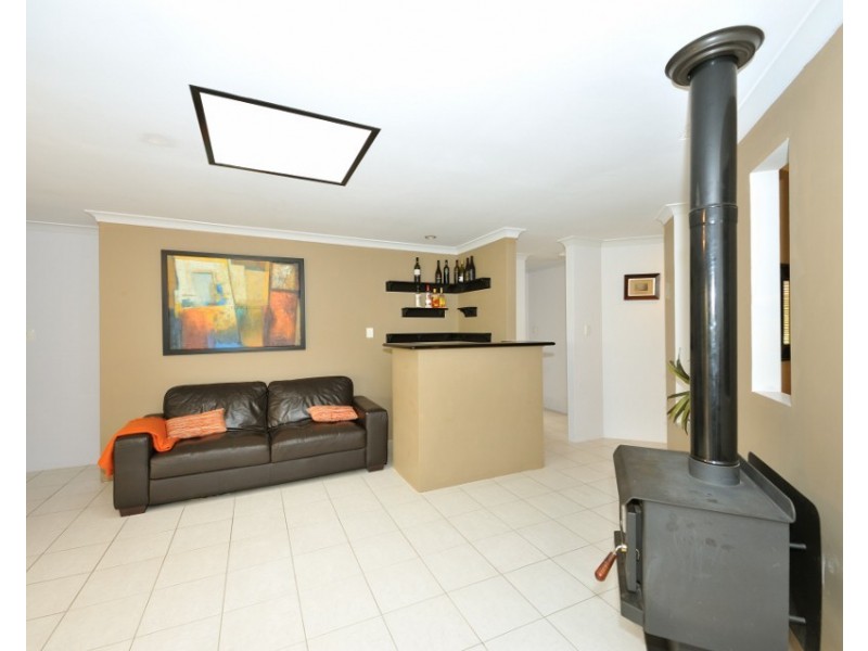 24 Ledger Street, Warnbro WA 6169