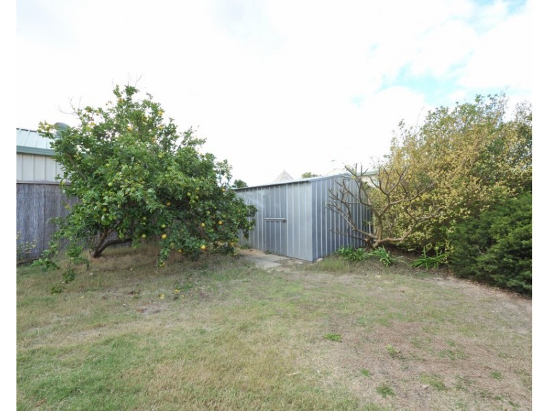 24 Ledger Street, Warnbro WA 6169