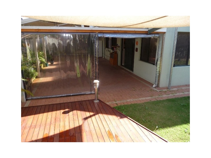 17 Grampian Court, Cooloongup WA 6168