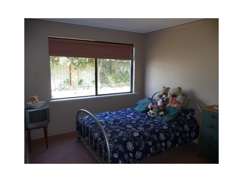 17 Grampian Court, Cooloongup WA 6168