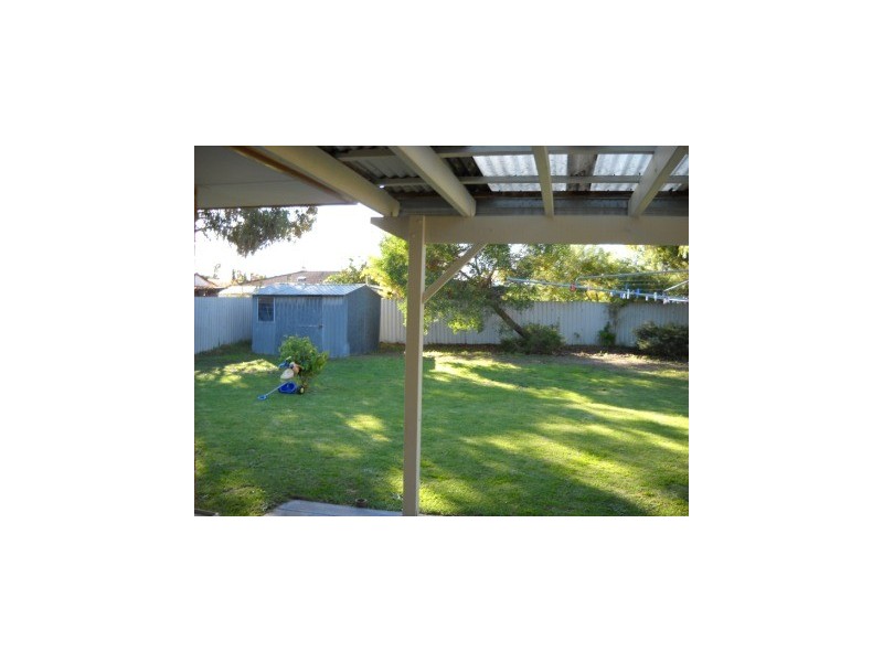 4 Ricketts Court, Rockingham WA 6168