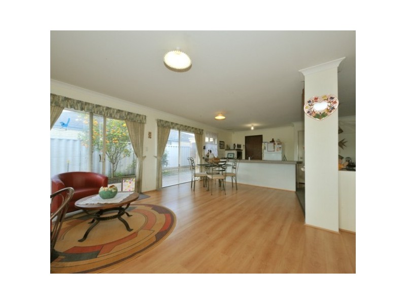 7 Raven Lane, Warnbro WA 6169