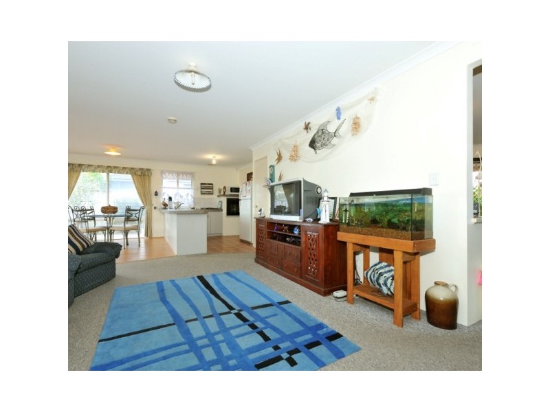 7 Raven Lane, Warnbro WA 6169