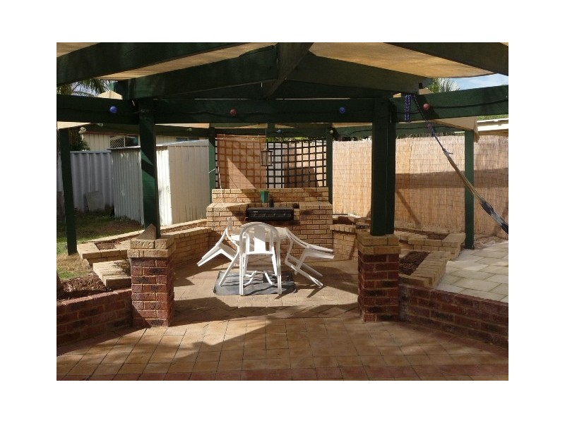 87 Woodbridge Drive, Cooloongup WA 6168