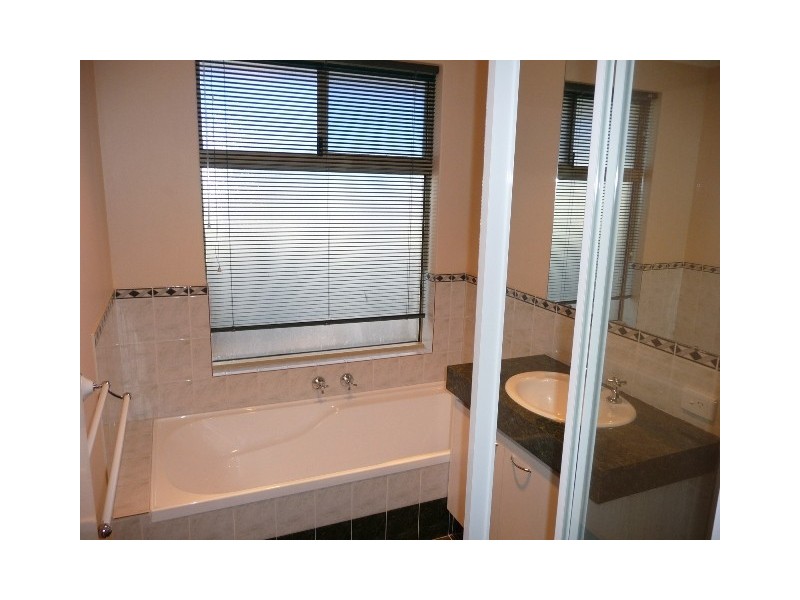 4 Hortonia Avenue, Secret Harbour WA 6173