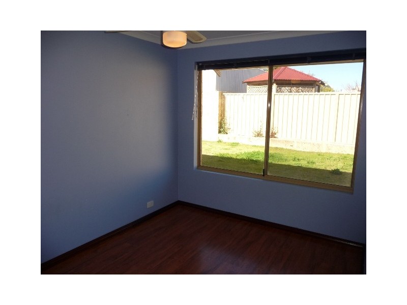 4 Hortonia Avenue, Secret Harbour WA 6173