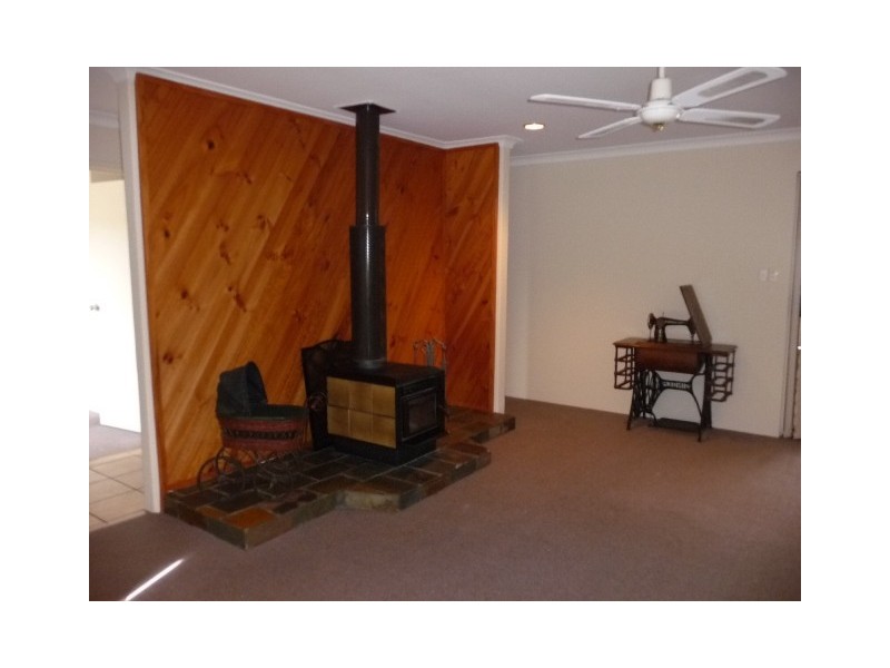 20 Kingsbridge Road, Warnbro WA 6169