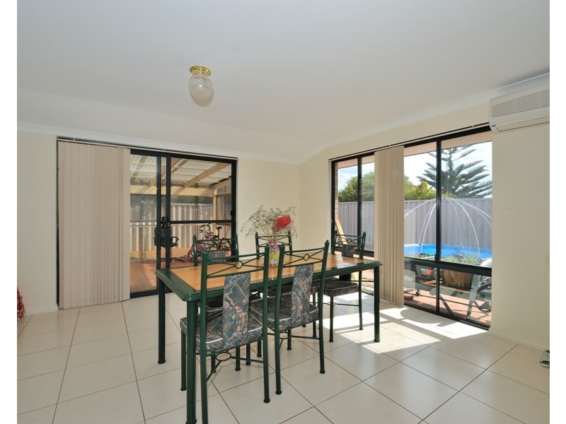 34 Moorburg Loop, Port Kennedy WA 6172