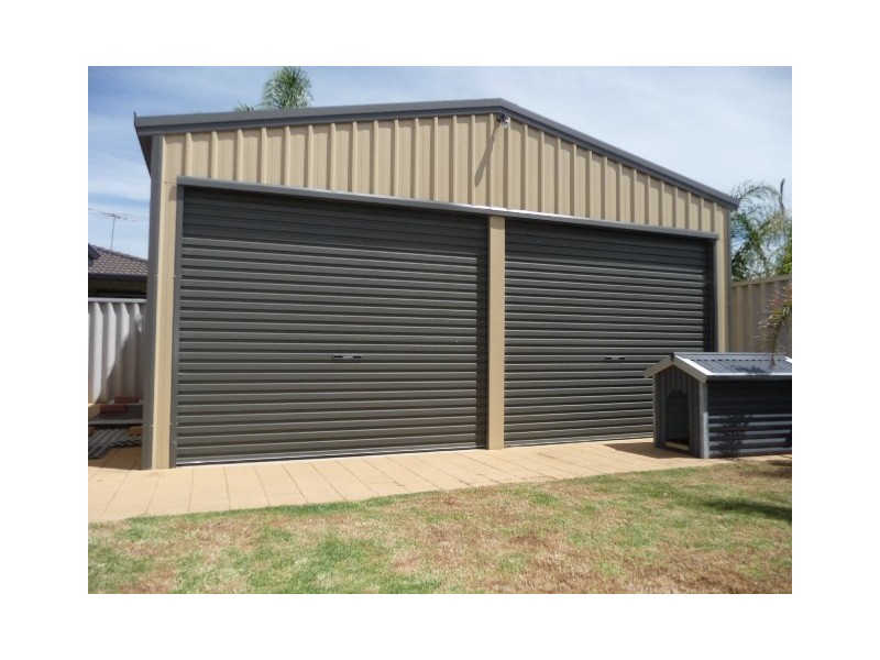 16 Silkhurst Crescent, Warnbro WA 6169