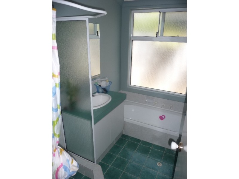 16 Silkhurst Crescent, Warnbro WA 6169