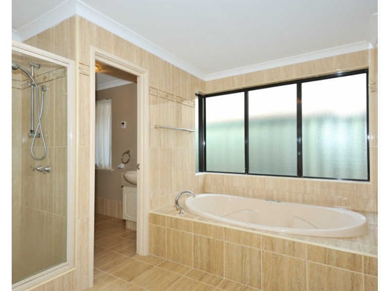 56 Bayside Boulevard, Port Kennedy WA 6172