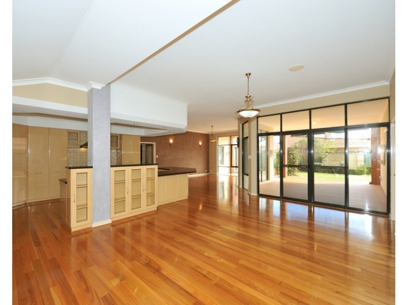 56 Bayside Boulevard, Port Kennedy WA 6172