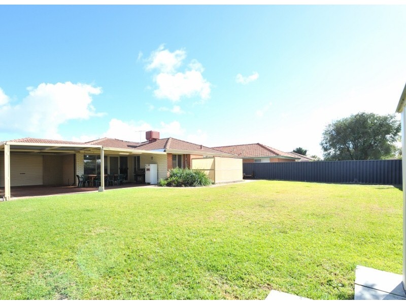 40 Coronata Drive, Warnbro WA 6169