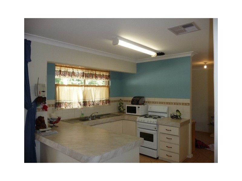 5 Yarle Court, Cooloongup WA 6168