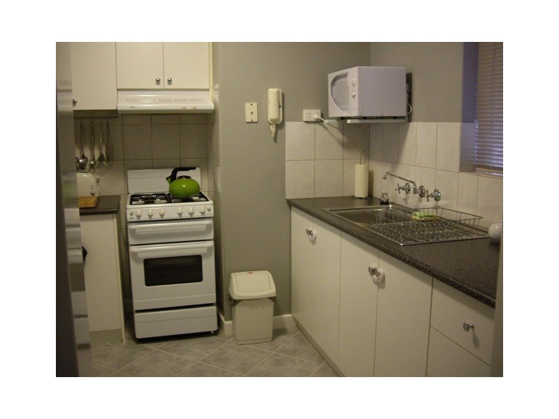 6/24 Morrit Way, Parmelia WA 6167