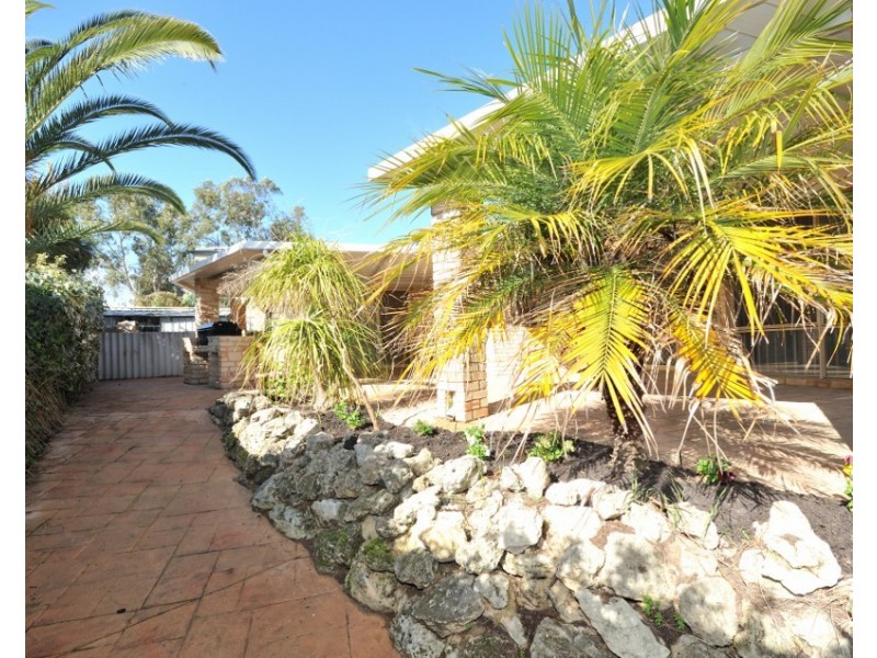 3 Cessford Close, Leda WA 6170