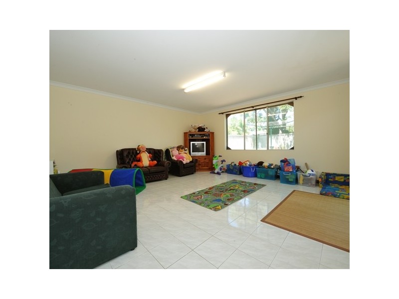 130 Sulphur Road, Parmelia WA 6167