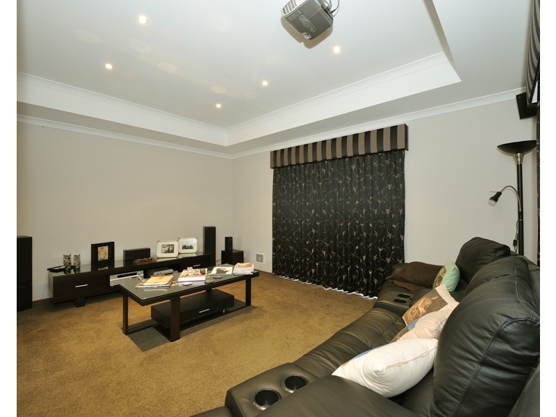 8 Epsilon Drive, Rockingham WA 6168