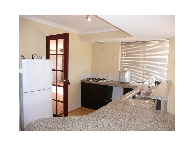 16 Primus Place, Warnbro WA 6169