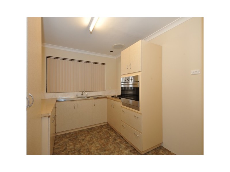 20 Kingsbridge Rd, Warnbro WA 6169