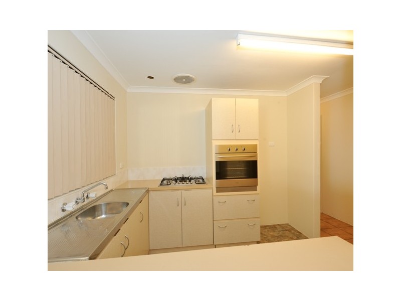 20 Kingsbridge Rd, Warnbro WA 6169