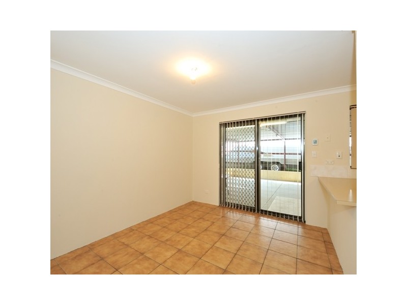 20 Kingsbridge Rd, Warnbro WA 6169