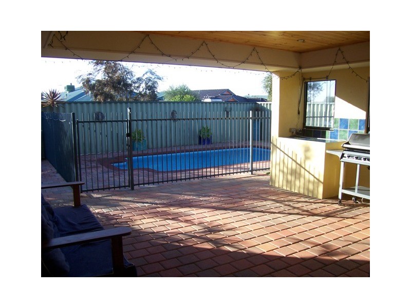 14 Calais Vista, Port Kennedy WA 6172