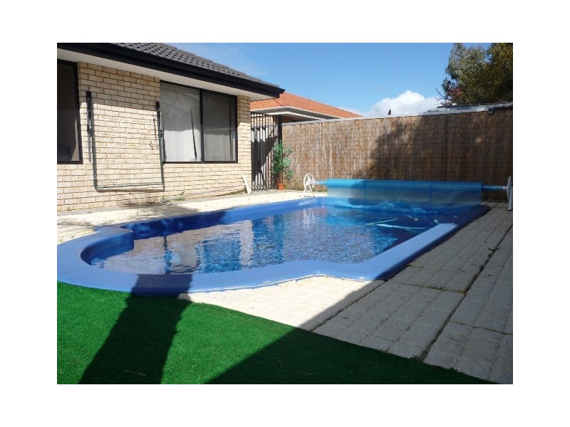 7 Sarah Ann Crescent, Warnbro WA 6169