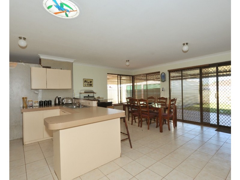 17 Erindoon Way, Waikiki WA 6169