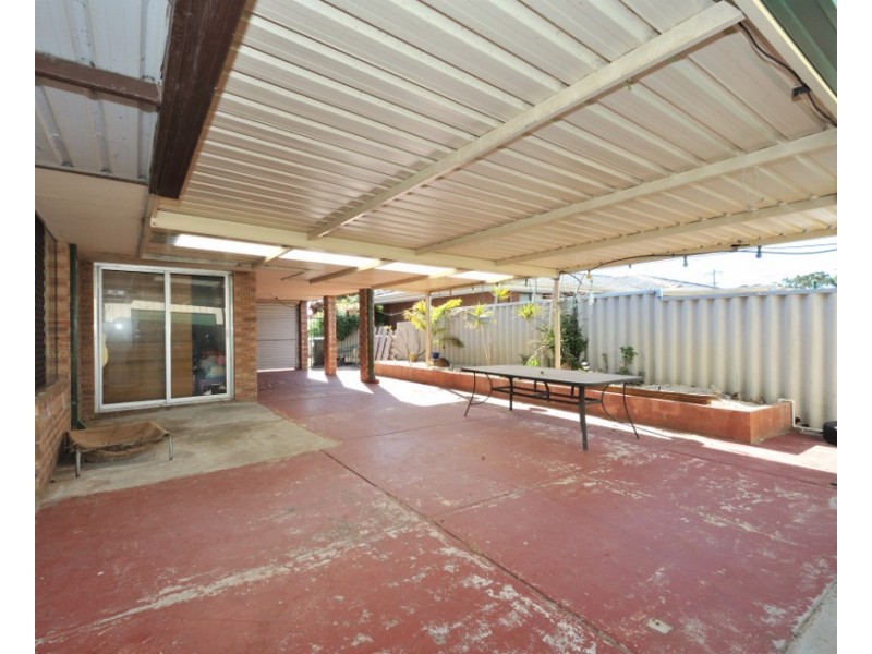 17 Erindoon Way, Waikiki WA 6169