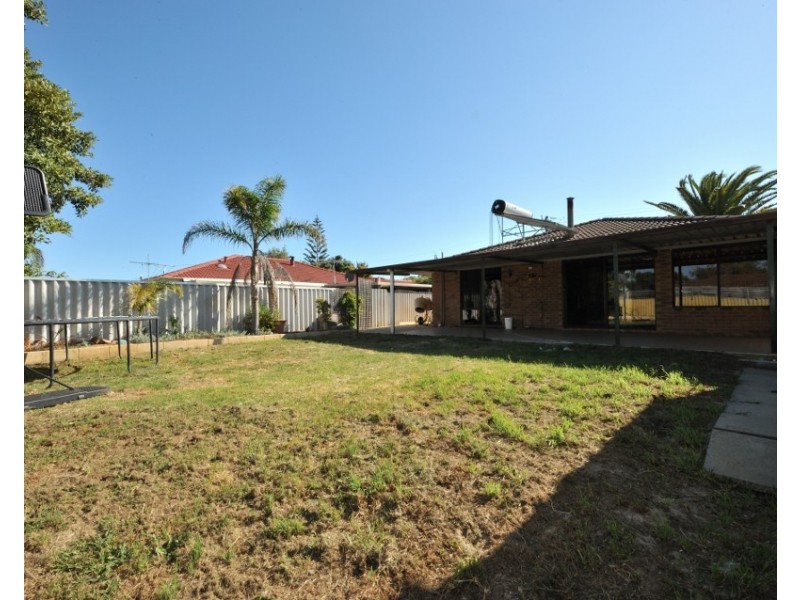 17 Erindoon Way, Waikiki WA 6169