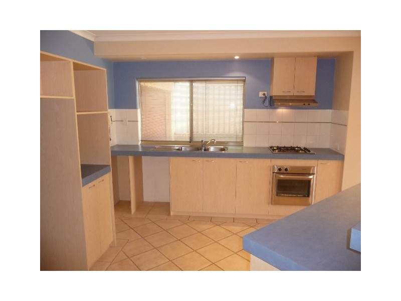 4 Hortonia Avenue, Secret Harbour WA 6173