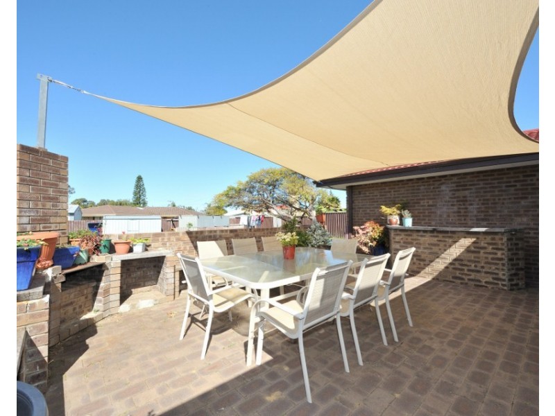 10 Mataitai Loop, Cooloongup WA 6168